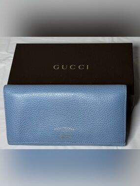 Gucci continental blue wallet with box